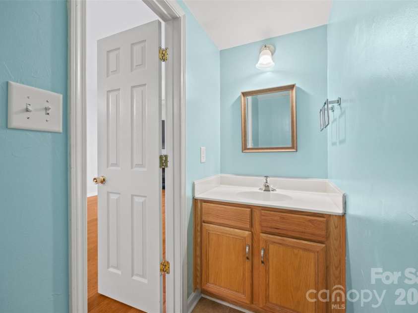 8244 Carob Tree Lane, Charlotte, NC 28215.  MLS# CAR4390168, YatesRealty ID 32627. And convenient half bath