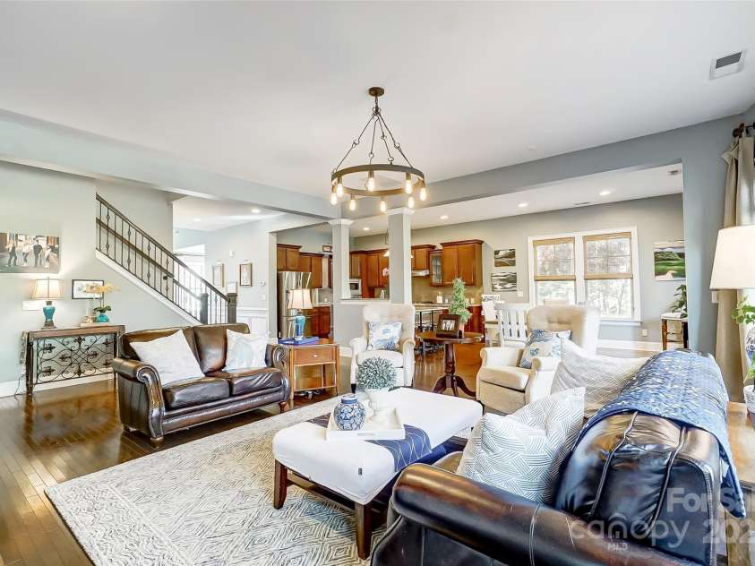 16515 Governors Club Court, Charlotte, NC 28278.  MLS# CAR4204352, YatesRealty ID 3263. 