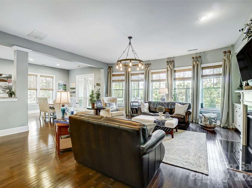 16515 Governors Club Court, Charlotte, NC 28278.  MLS# CAR4204352, YatesRealty ID 3263. 