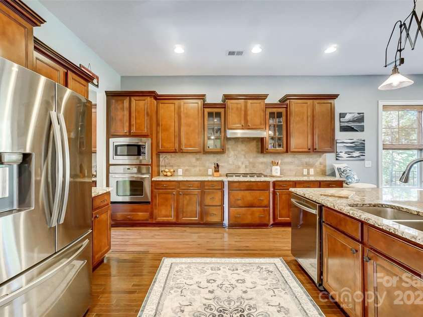 16515 Governors Club Court, Charlotte, NC 28278.  MLS# CAR4204352, YatesRealty ID 3263. 