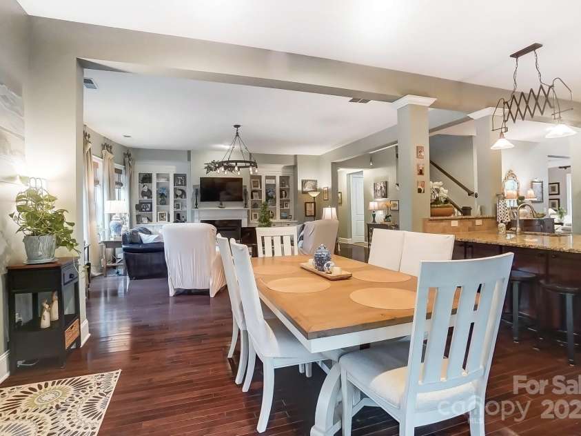 16515 Governors Club Court, Charlotte, NC 28278.  MLS# CAR4204352, YatesRealty ID 3263. 