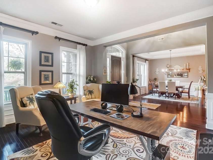 16515 Governors Club Court, Charlotte, NC 28278.  MLS# CAR4204352, YatesRealty ID 3263. 
