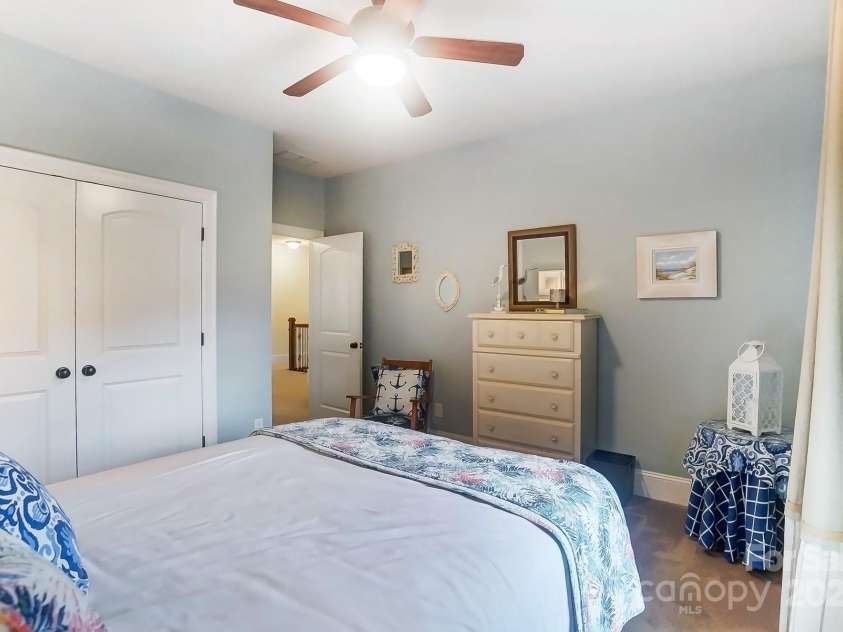 16515 Governors Club Court, Charlotte, NC 28278.  MLS# CAR4204352, YatesRealty ID 3263. 