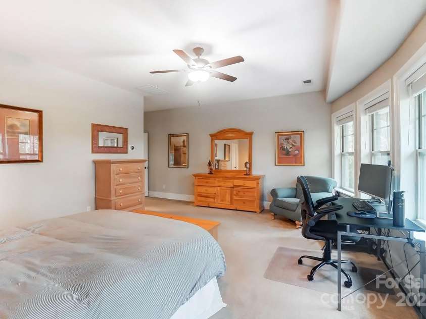 16515 Governors Club Court, Charlotte, NC 28278.  MLS# CAR4204352, YatesRealty ID 3263. 