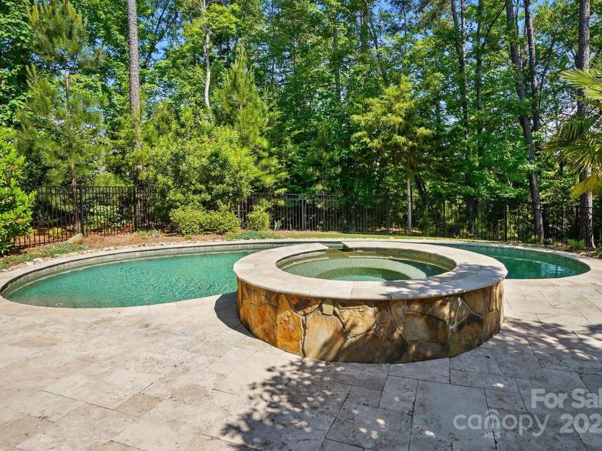 16515 Governors Club Court, Charlotte, NC 28278.  MLS# CAR4204352, YatesRealty ID 3263. 