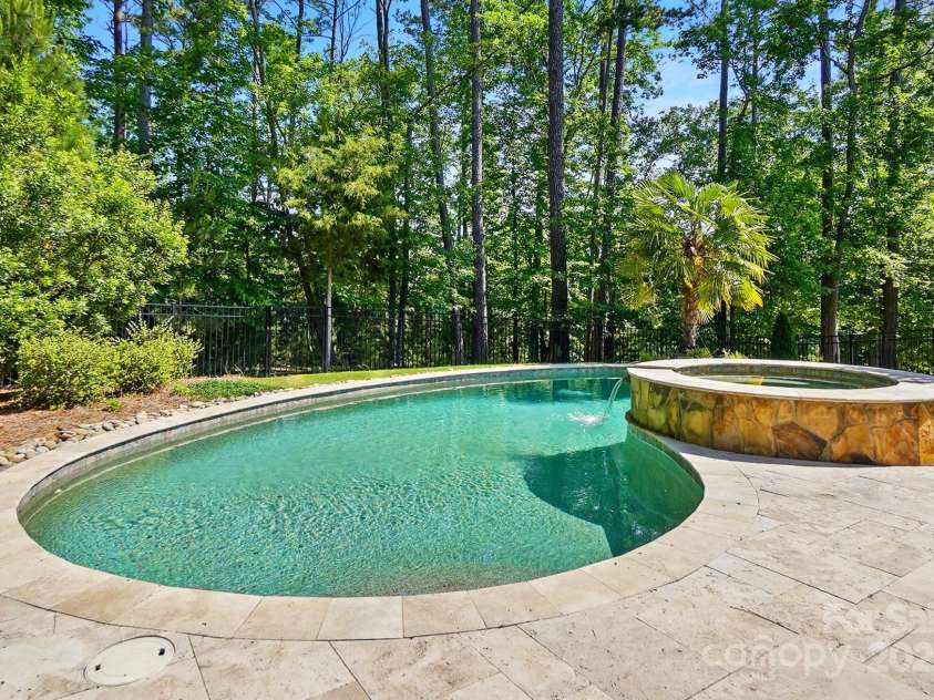 16515 Governors Club Court, Charlotte, NC 28278.  MLS# CAR4204352, YatesRealty ID 3263. 