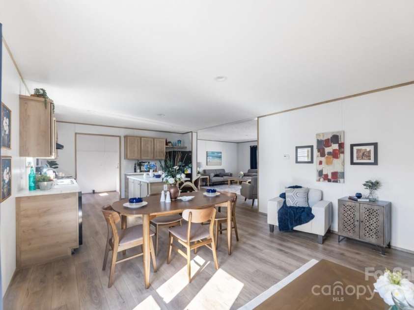 210 Sailwinds Road, Mooresville, NC 28115.  MLS# CAR4200289, YatesRealty ID 3263. 