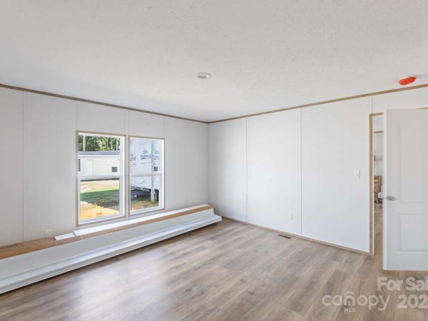 210 Sailwinds Road, Mooresville, NC 28115.  MLS# CAR4200289, YatesRealty ID 3263. 