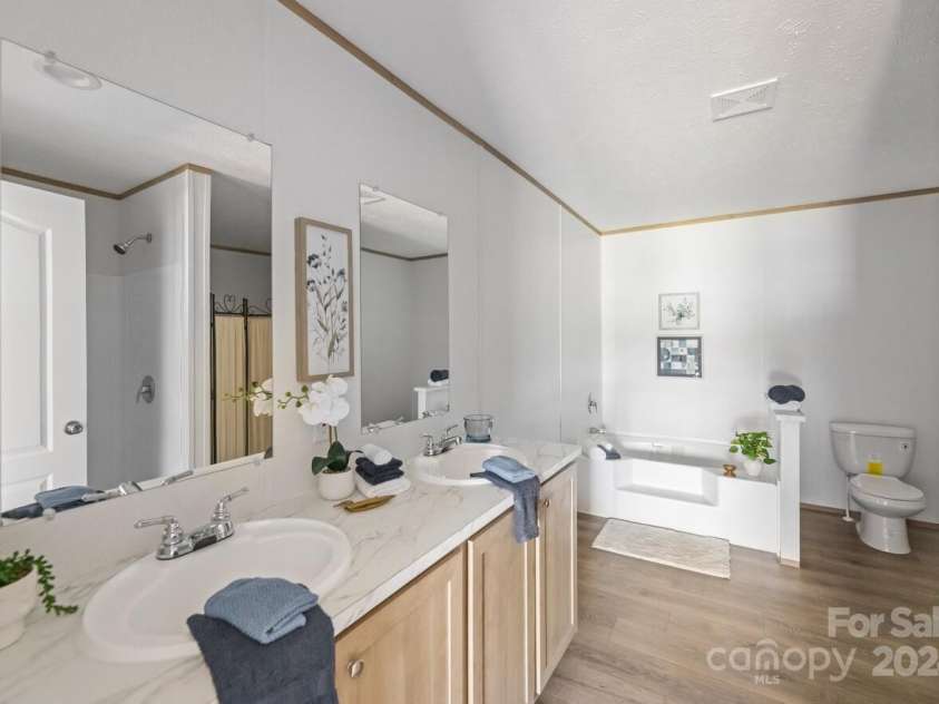 210 Sailwinds Road, Mooresville, NC 28115.  MLS# CAR4200289, YatesRealty ID 3263. 