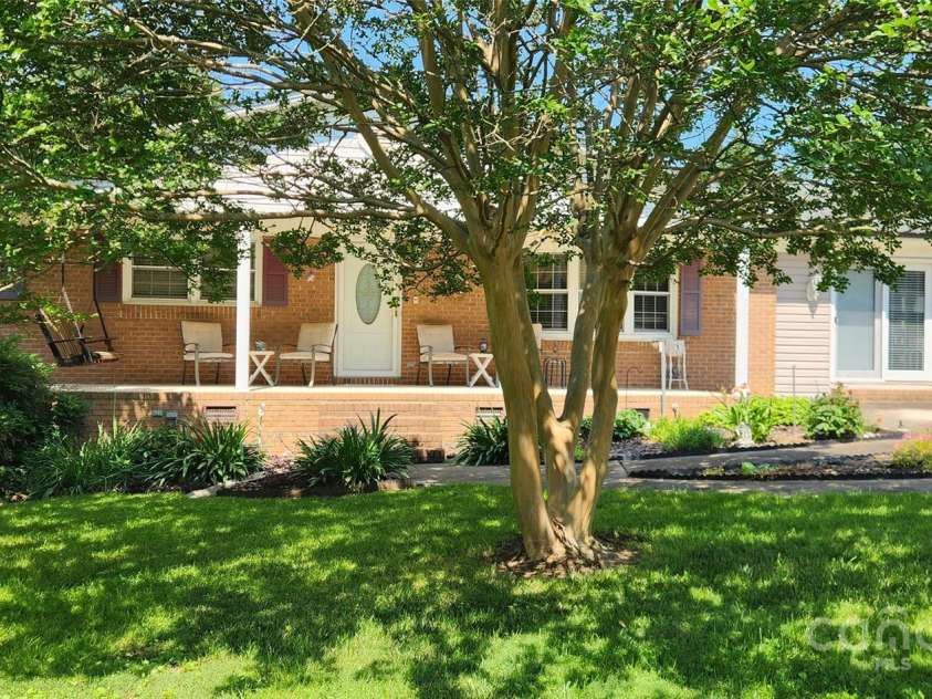 116 Woodbark Lane, Kings Mountain, NC 28086.  MLS# CAR4268258, YatesRealty ID 32630. 