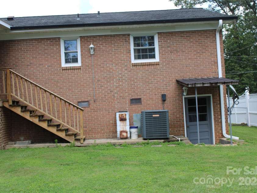 116 Woodbark Lane, Kings Mountain, NC 28086.  MLS# CAR4268258, YatesRealty ID 32630. Basement entrance