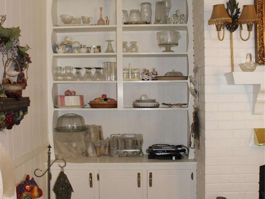 116 Woodbark Lane, Kings Mountain, NC 28086.  MLS# CAR4268258, YatesRealty ID 32630. Built ins in Dining room