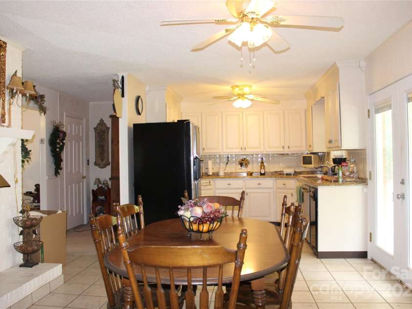 116 Woodbark Lane, Kings Mountain, NC 28086.  MLS# CAR4268258, YatesRealty ID 32630. Kitchen