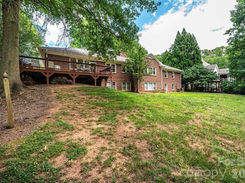 1807 5th Street, Hickory, NC 28601.  MLS# CAR4394751, YatesRealty ID 32630. 