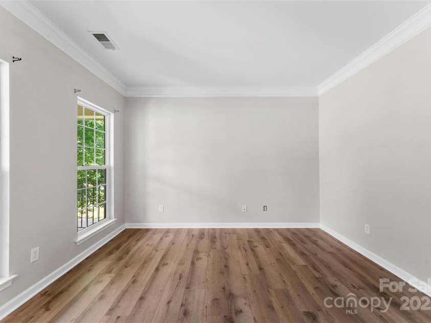 329 Squirrel Lane, Clover, SC 29710.  MLS# CAR4226346, YatesRealty ID 32631. 