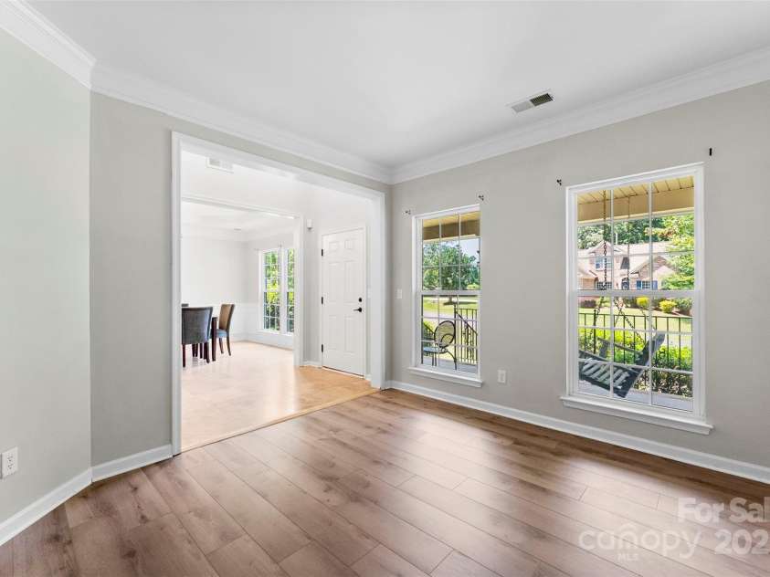 329 Squirrel Lane, Clover, SC 29710.  MLS# CAR4226346, YatesRealty ID 32631. 