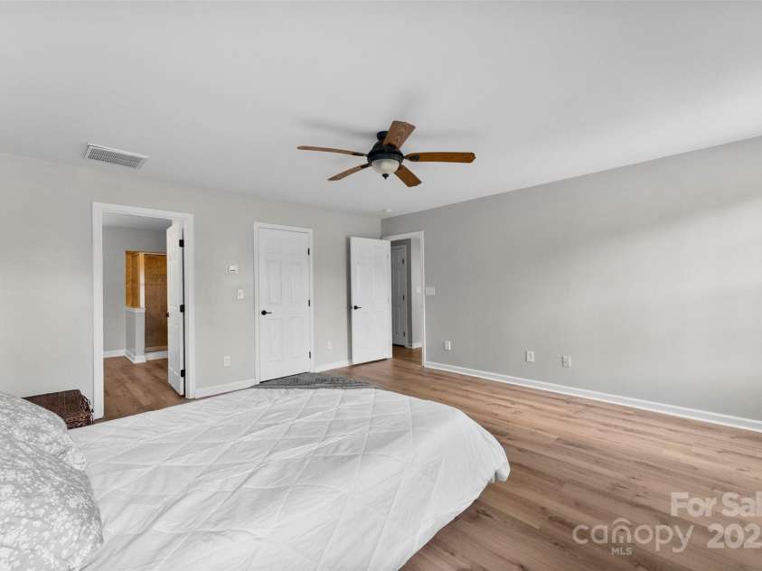 329 Squirrel Lane, Clover, SC 29710.  MLS# CAR4226346, YatesRealty ID 32631. 