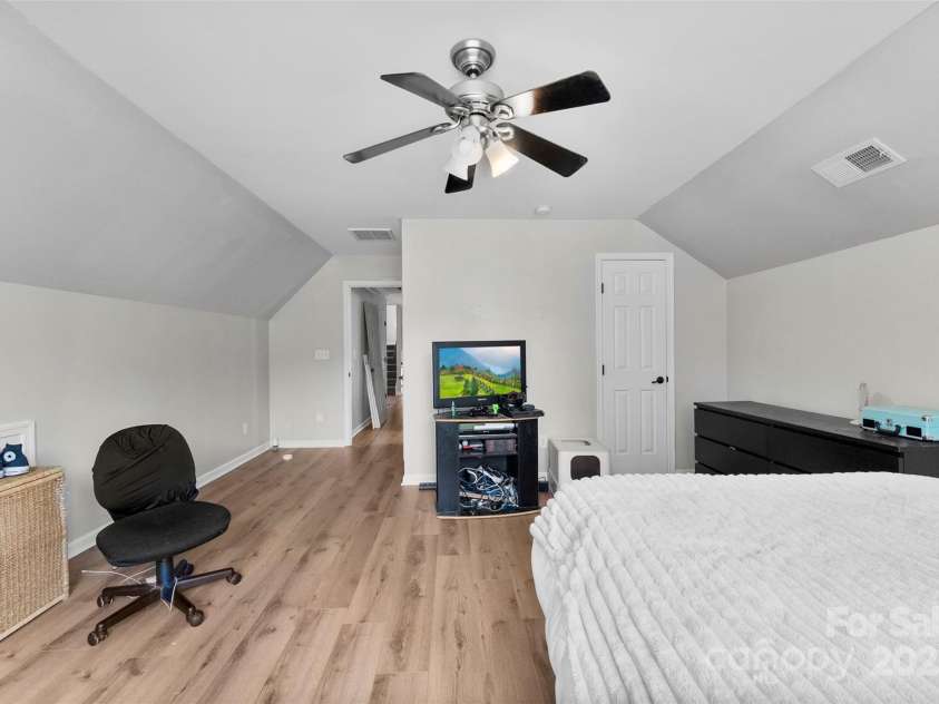 329 Squirrel Lane, Clover, SC 29710.  MLS# CAR4226346, YatesRealty ID 32631. 