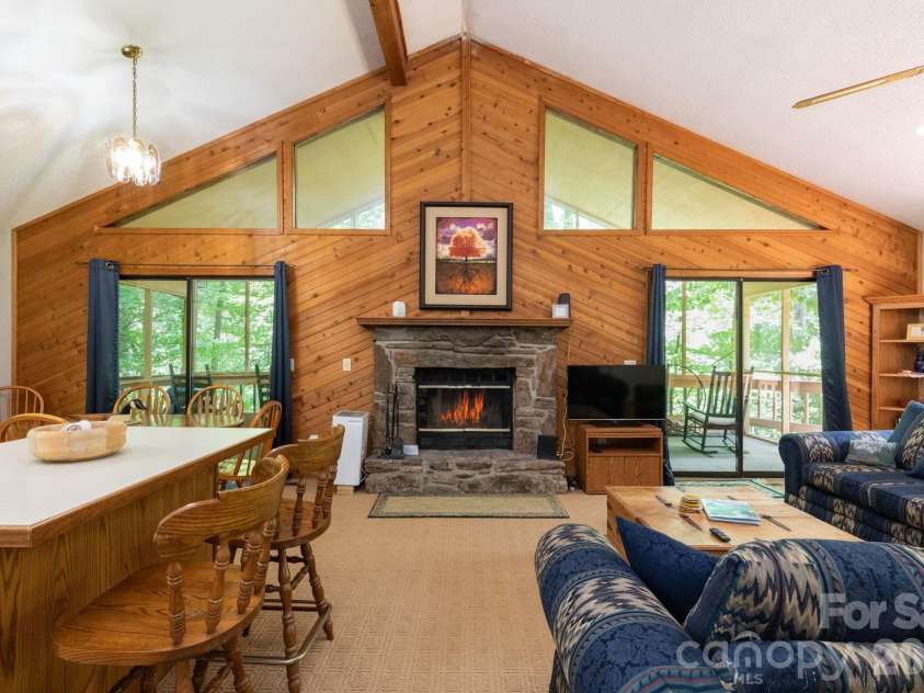 86 Mountain Road, Maggie Valley, NC 28751.  MLS# CAR4396107, YatesRealty ID 32632. 