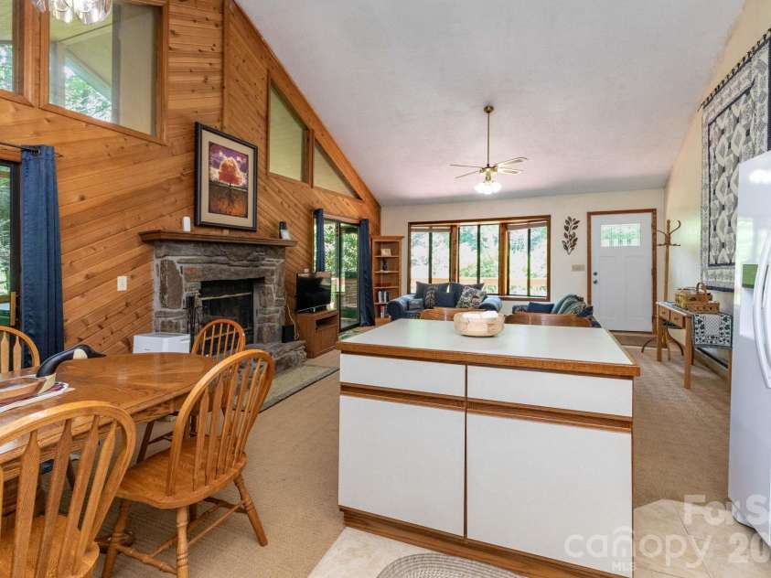86 Mountain Road, Maggie Valley, NC 28751.  MLS# CAR4396107, YatesRealty ID 32632. 