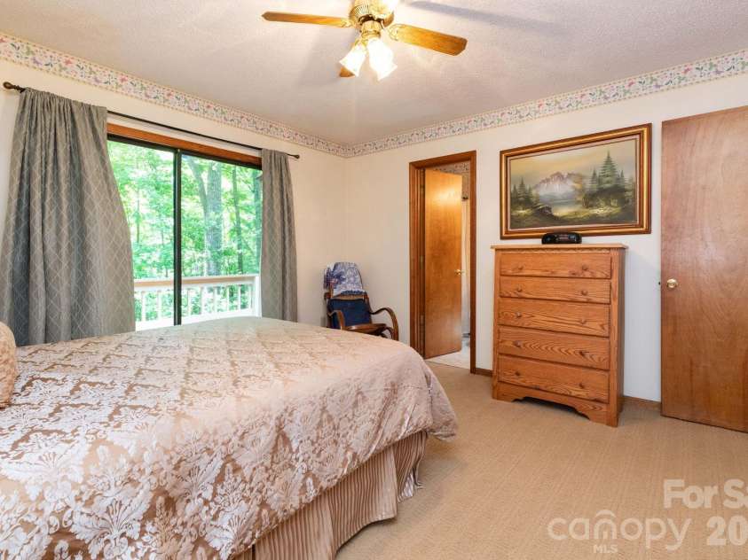 86 Mountain Road, Maggie Valley, NC 28751.  MLS# CAR4396107, YatesRealty ID 32632. 