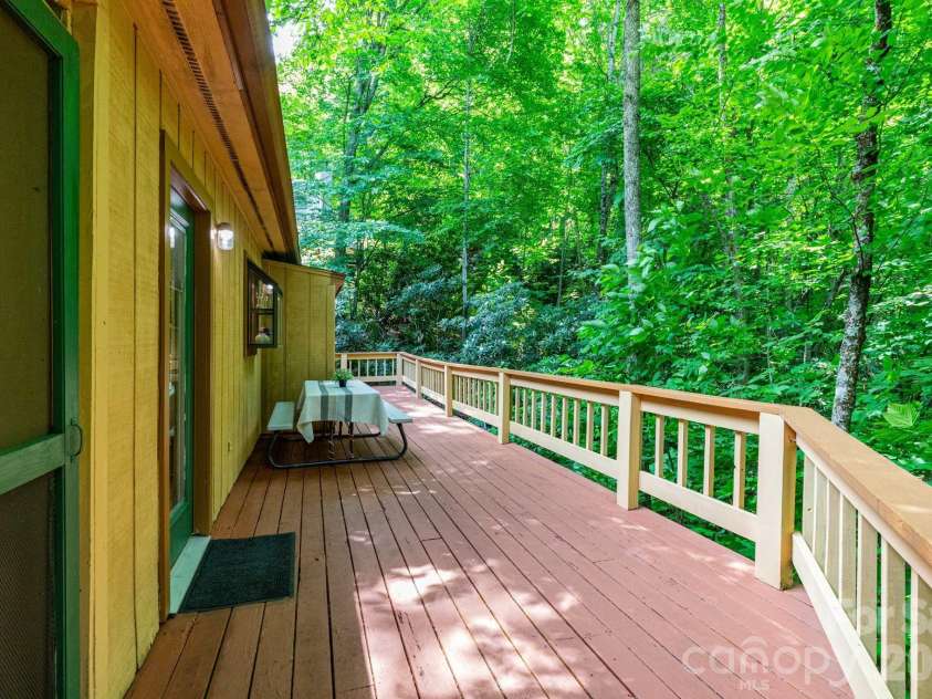 86 Mountain Road, Maggie Valley, NC 28751.  MLS# CAR4396107, YatesRealty ID 32632. 