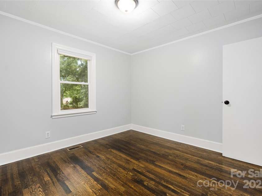 146 Staton Road, Gastonia, NC 28056.  MLS# CAR4286711, YatesRealty ID 32633. 