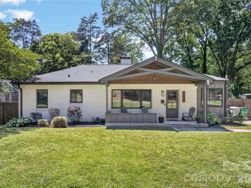 1721 Merry Oaks Road, Charlotte, NC 28205.  MLS# CAR4393637, YatesRealty ID 32633. Front Exterior