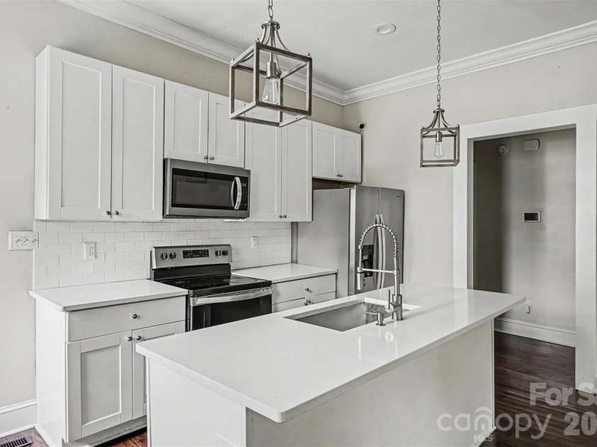 80 Kerr Street, Concord, NC 28025.  MLS# CAR4391109, YatesRealty ID 32634. 