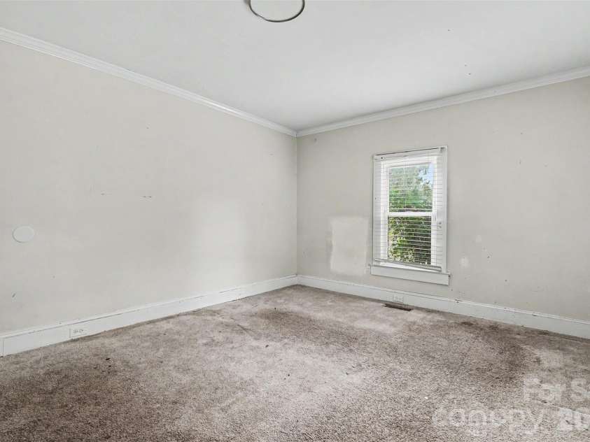 80 Kerr Street, Concord, NC 28025.  MLS# CAR4391109, YatesRealty ID 32634. 