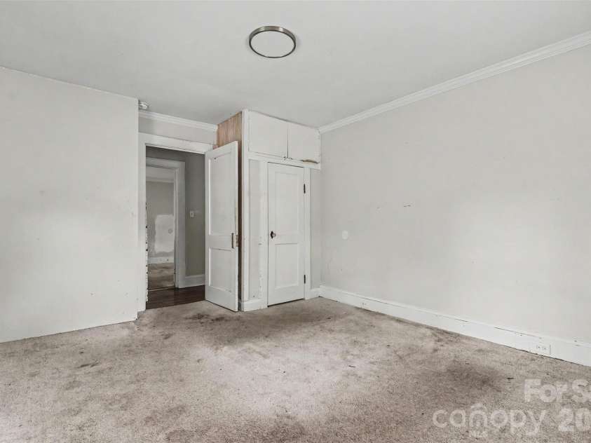 80 Kerr Street, Concord, NC 28025.  MLS# CAR4391109, YatesRealty ID 32634. 