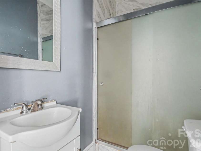 80 Kerr Street, Concord, NC 28025.  MLS# CAR4391109, YatesRealty ID 32634. 