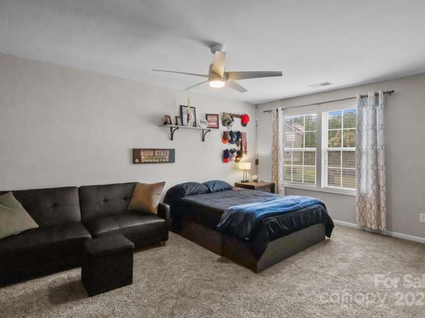 9325 Rayneridge Drive, Huntersville, NC 28078.  MLS# CAR4287880, YatesRealty ID 32634. 
