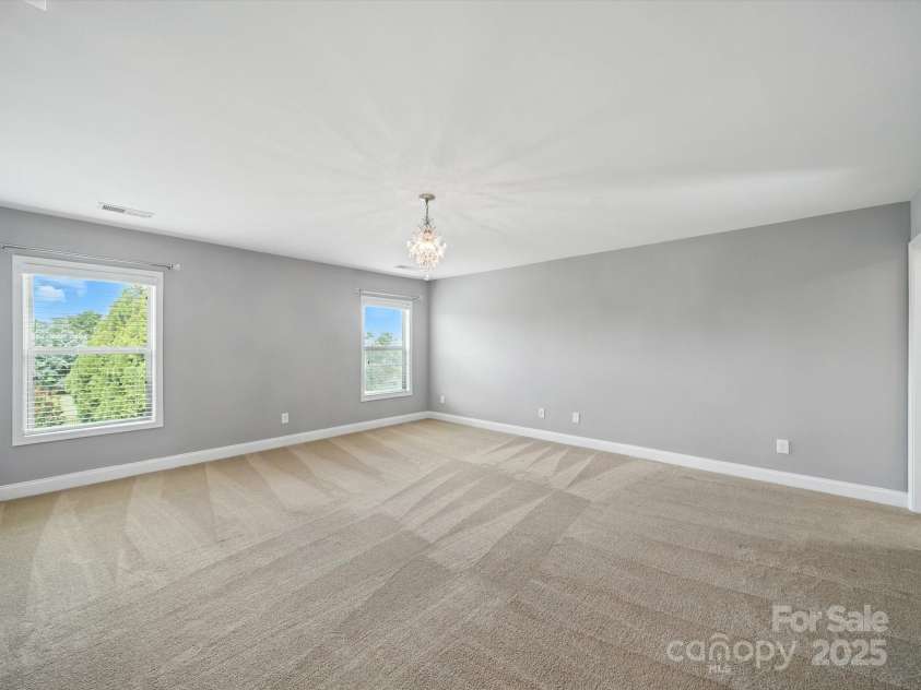 1402 Wynhurst Drive, Waxhaw, NC 28173.  MLS# CAR4290603, YatesRealty ID 32635. Huge 3rd level secondary bedroom.