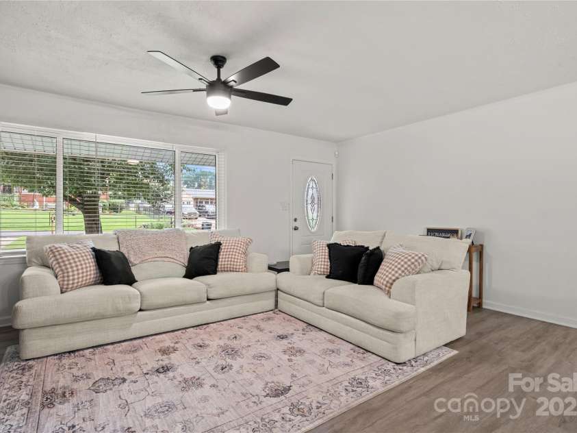 4416 Dawnwood Drive, Gastonia, NC 28056.  MLS# CAR4289964, YatesRealty ID 32637. 