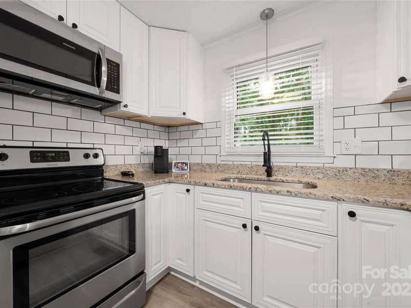 4416 Dawnwood Drive, Gastonia, NC 28056.  MLS# CAR4289964, YatesRealty ID 32637. 