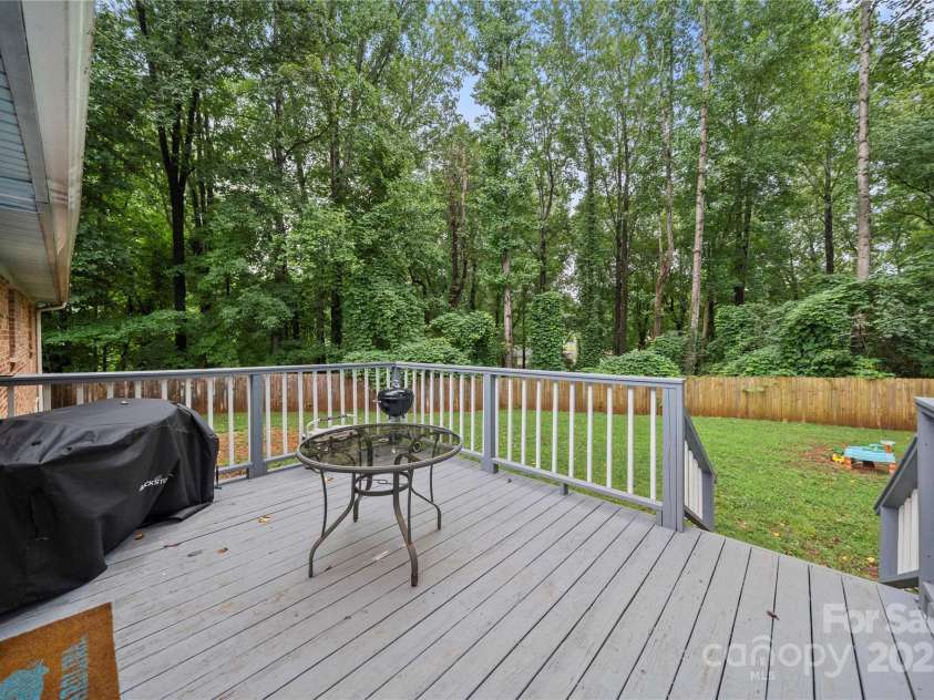 4416 Dawnwood Drive, Gastonia, NC 28056.  MLS# CAR4289964, YatesRealty ID 32637. 