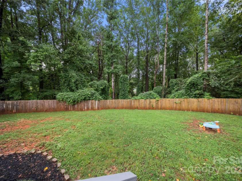 4416 Dawnwood Drive, Gastonia, NC 28056.  MLS# CAR4289964, YatesRealty ID 32637. 