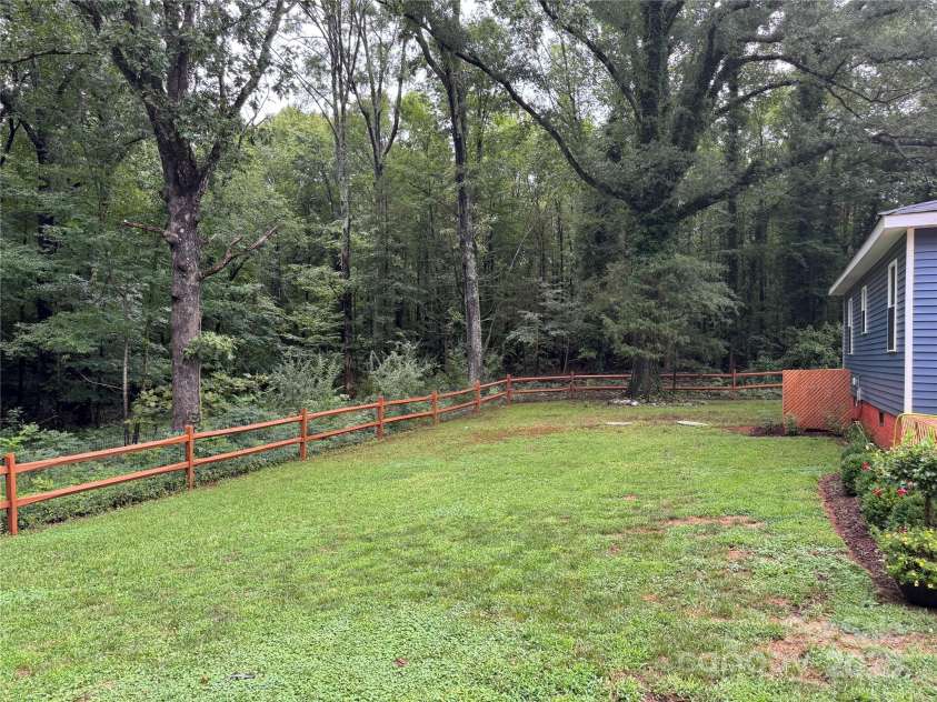 1760 Shearers Road, Davidson, NC 28036.  MLS# CAR4290008, YatesRealty ID 32638. Fenced BackYard