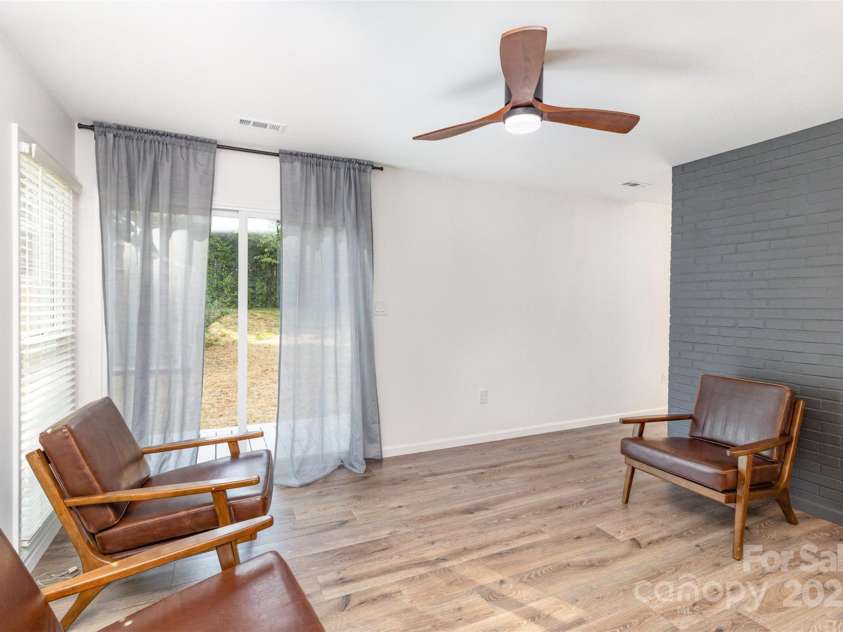 5234 Bellflower Lane, Charlotte, NC 28227.  MLS# CAR4275982, YatesRealty ID 32639. 