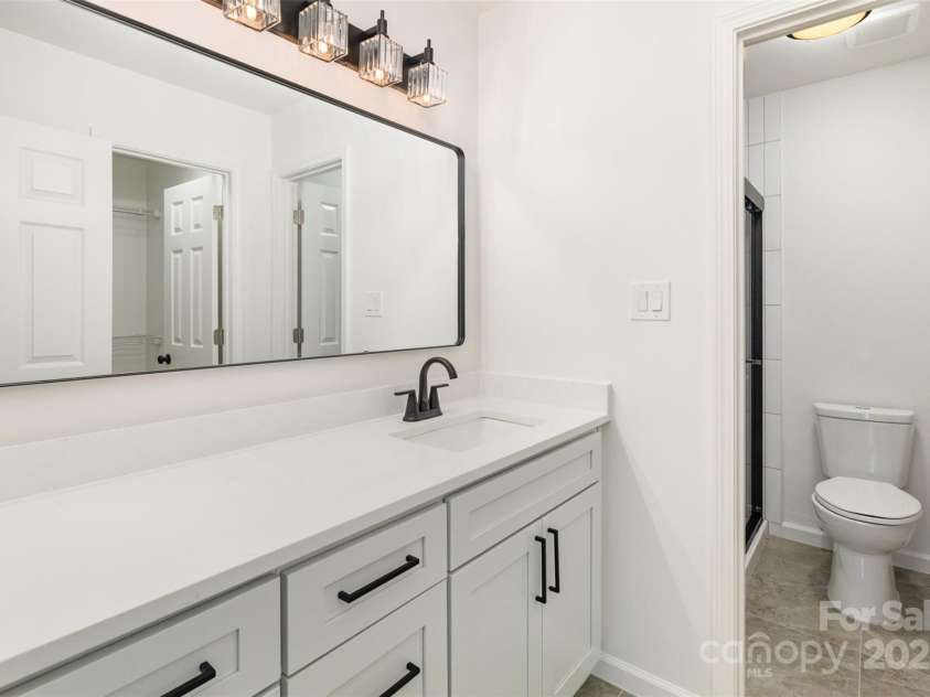 5234 Bellflower Lane, Charlotte, NC 28227.  MLS# CAR4275982, YatesRealty ID 32639. 