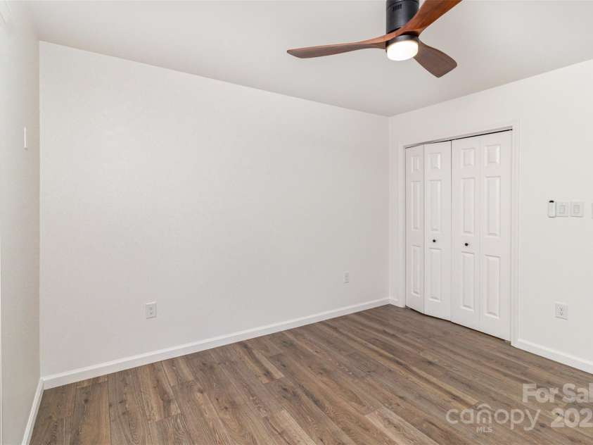 5234 Bellflower Lane, Charlotte, NC 28227.  MLS# CAR4275982, YatesRealty ID 32639. 
