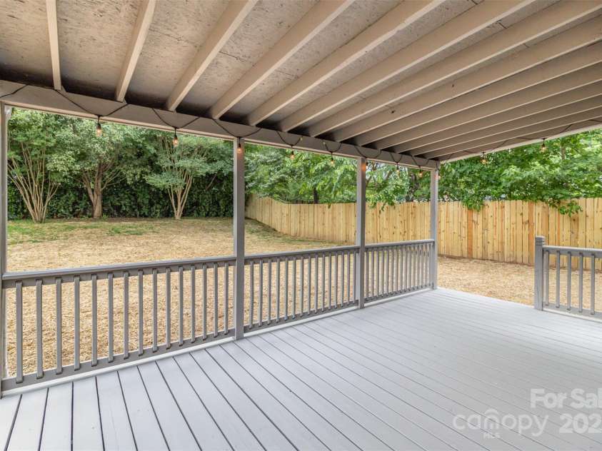 5234 Bellflower Lane, Charlotte, NC 28227.  MLS# CAR4275982, YatesRealty ID 32639. 