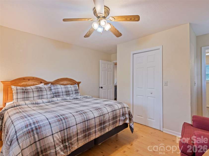210 Tanner Trail, Waynesville, NC 28785.  MLS# CAR4396483, YatesRealty ID 32640. 
