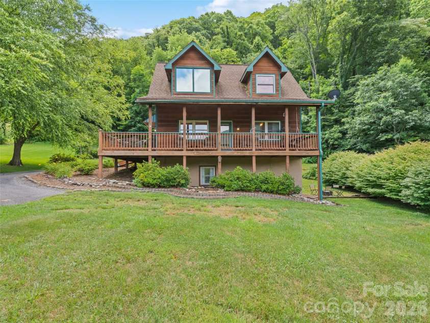 210 Tanner Trail, Waynesville, NC 28785.  MLS# CAR4396483, YatesRealty ID 32640. 