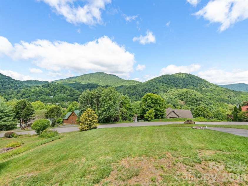 210 Tanner Trail, Waynesville, NC 28785.  MLS# CAR4396483, YatesRealty ID 32640. 