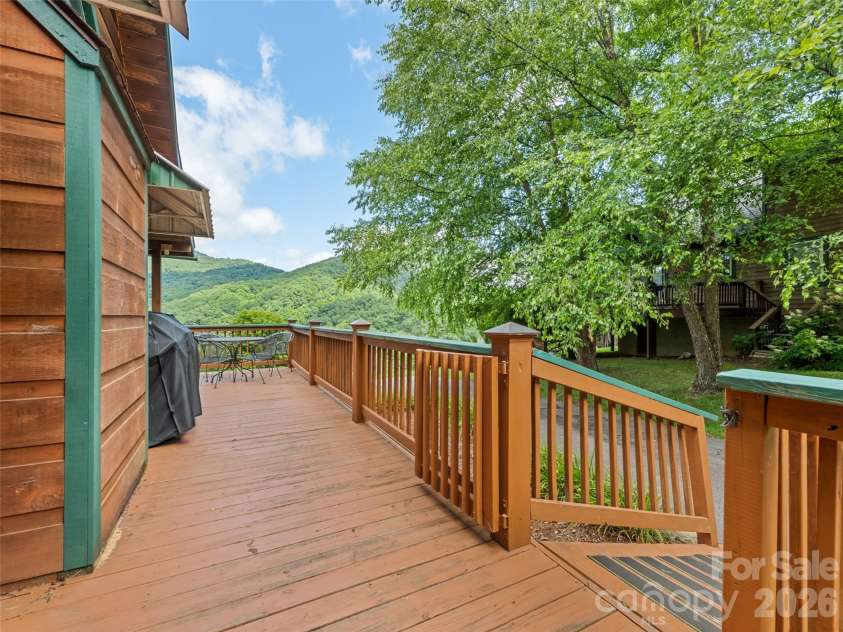 210 Tanner Trail, Waynesville, NC 28785.  MLS# CAR4396483, YatesRealty ID 32640. 