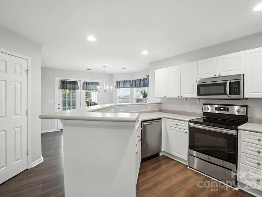 5911 Moose Lane, Charlotte, NC 28269.  MLS# CAR4289850, YatesRealty ID 32640. 
