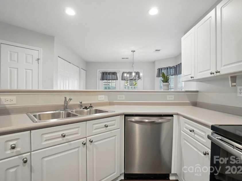 5911 Moose Lane, Charlotte, NC 28269.  MLS# CAR4289850, YatesRealty ID 32640. 