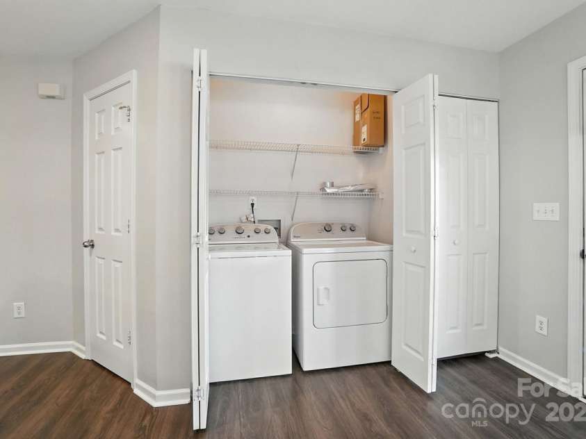 5911 Moose Lane, Charlotte, NC 28269.  MLS# CAR4289850, YatesRealty ID 32640. 